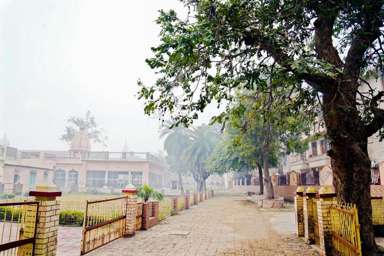 Hotel Shree Krishna Bhakti Ashram Vrindāvan Exteriér fotografie