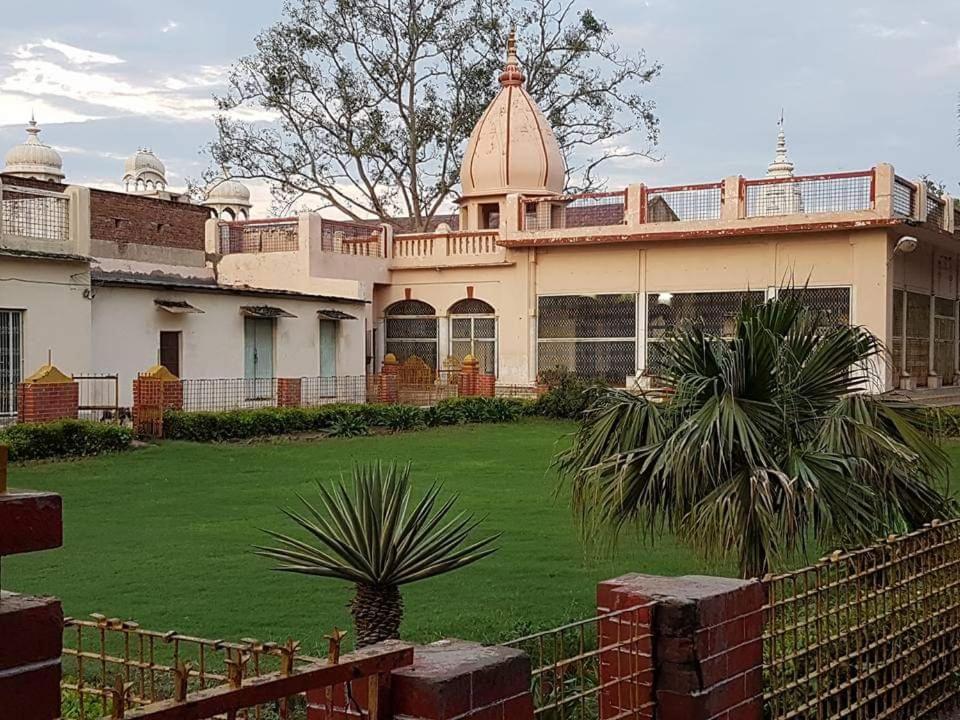 Hotel Shree Krishna Bhakti Ashram Vrindāvan Exteriér fotografie